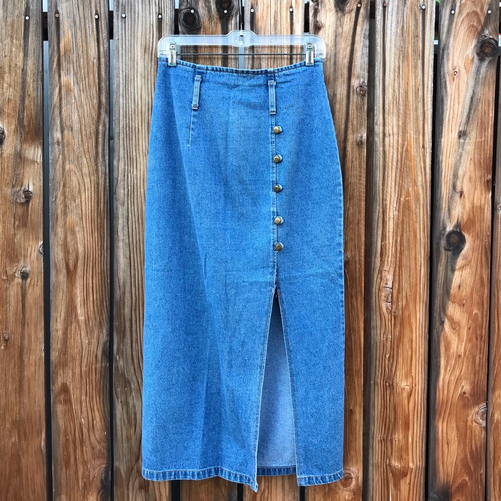 Vintage 80s/90s denim long skirt w/ slit, buttons